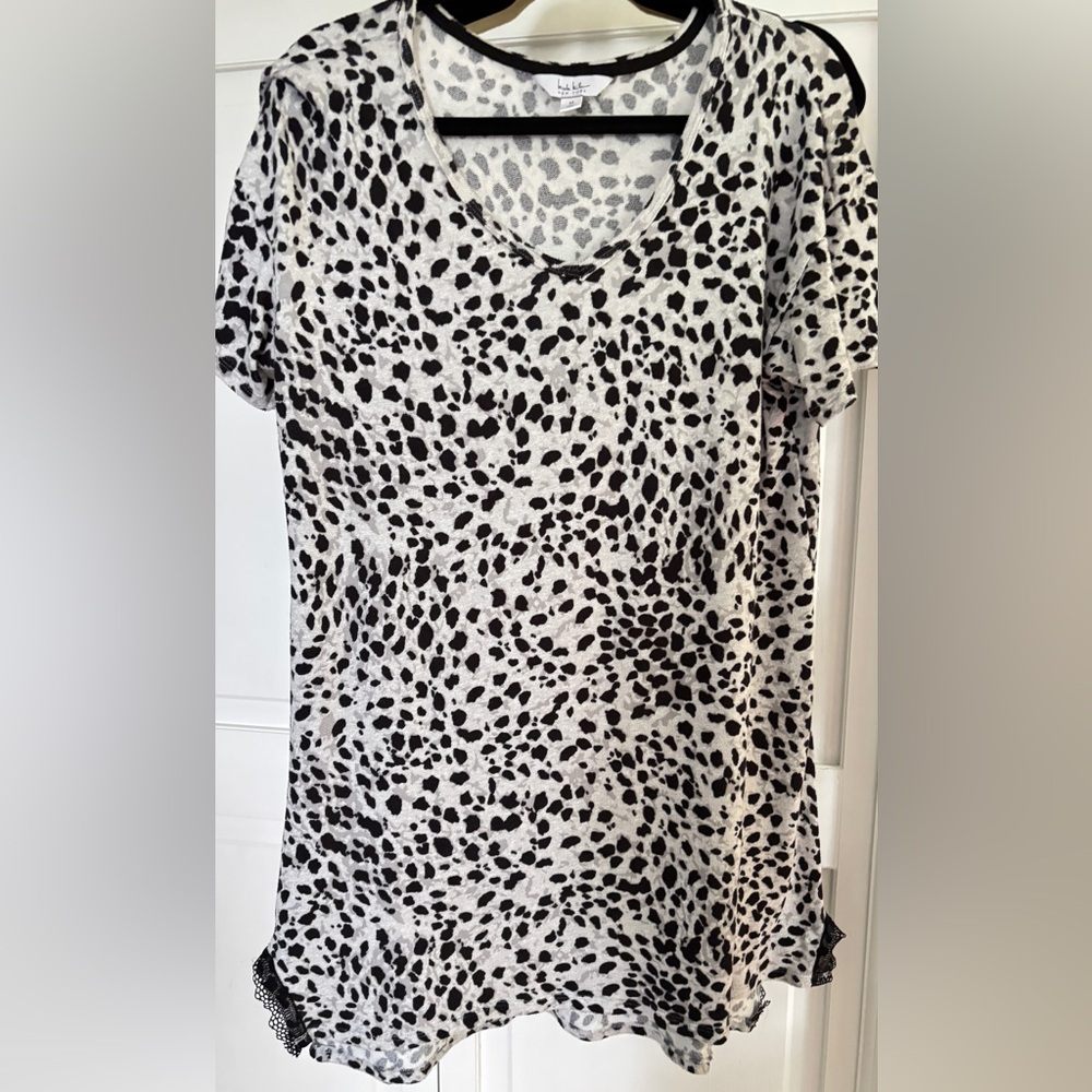 Nicole Miller Stylish Animal Print Night Shirt Nightgown Medium